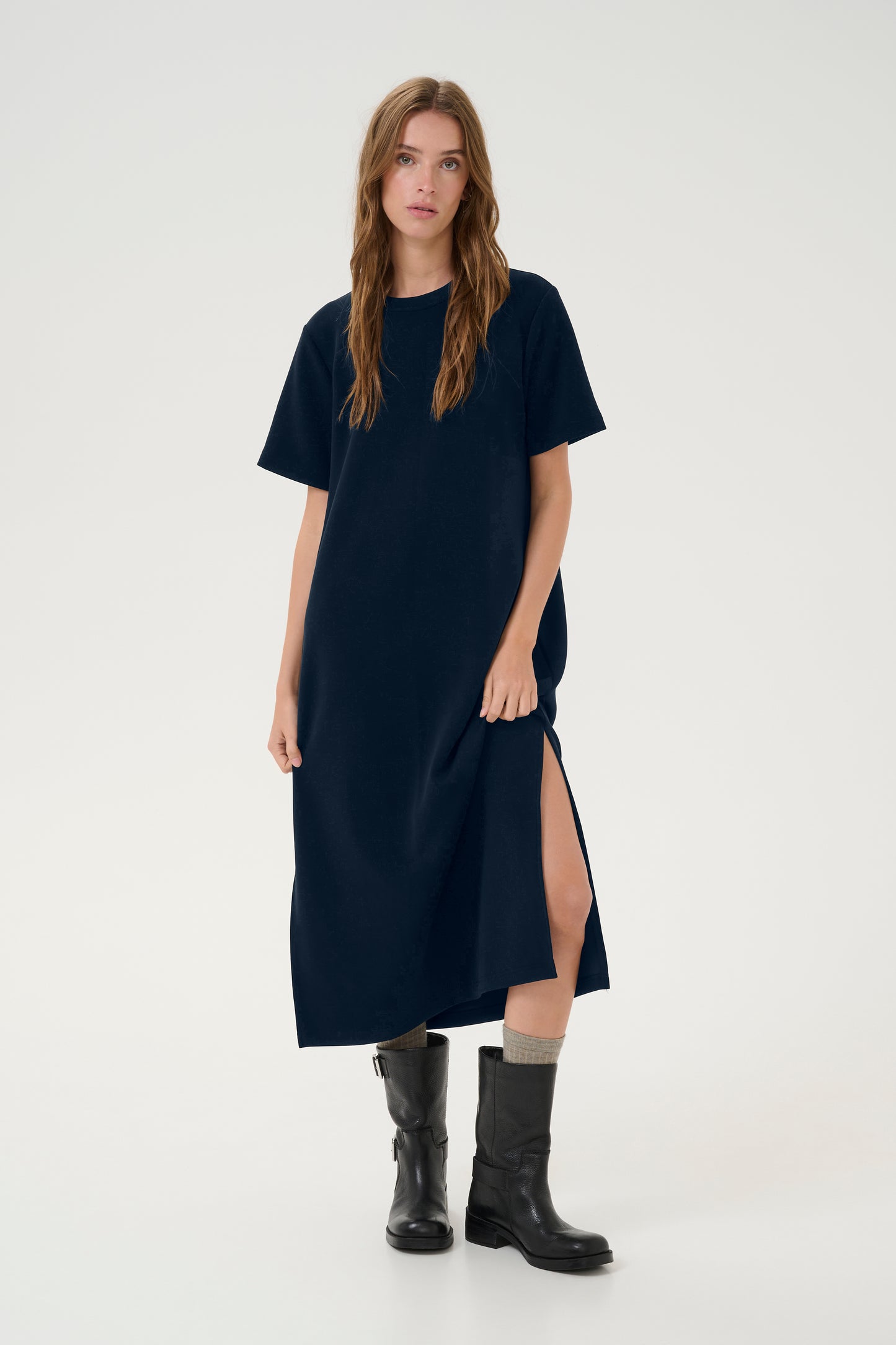 My Essential Wardrobe Dark Blue Helle R-Neck Long Dress